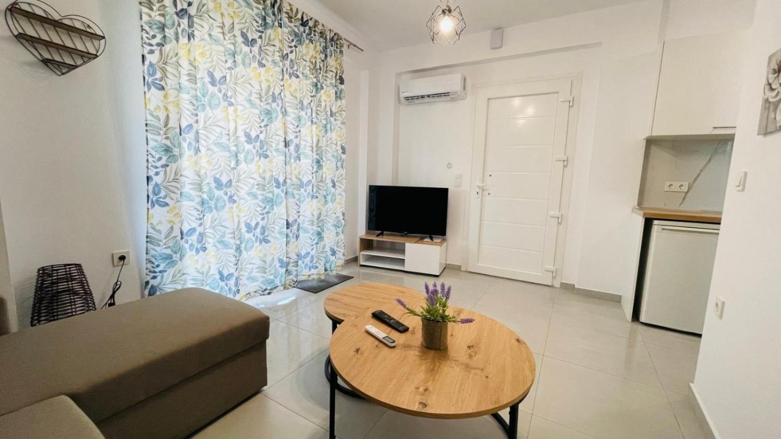 Athina Apartman Ofrínio Kültér fotó
